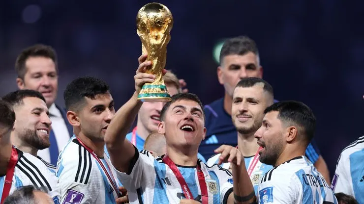 Scaloni explica ausência de Dybala na lista da Argentina (Foto: Julian Finney/Getty Images)