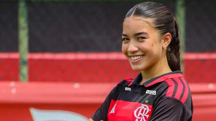Jogadora do Flamengo ganha chance na seleção de base de Portugal - Foto: Redes Sociais/Flamengo