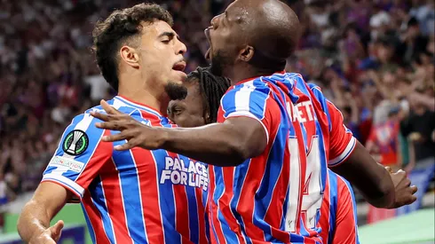 Crystal Palace vence o Rayo Vallecano e conquista a Conference League. (Foto: Alex Grimm/Getty Images)