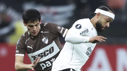 Corinthians perde para o Platense com Zapiola inspirado na Libertadores (Photo by Alexandre Schneider/Getty Images)
