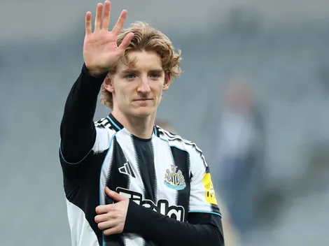 Gordon viaja para assinar com o Barcelona