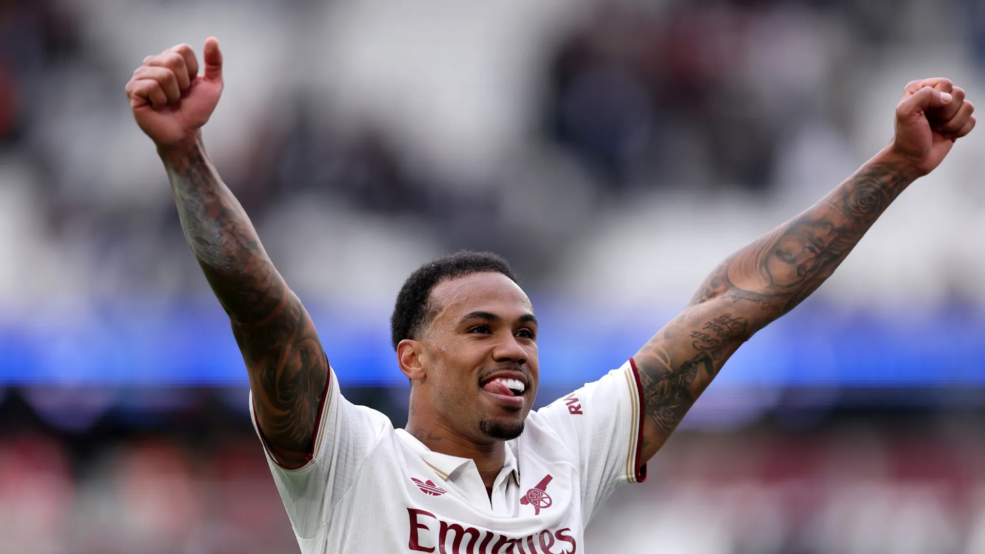 Gabriel Magalhães comemora pelo Arsenal
