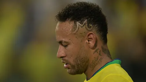Neymar está sob tratamento na Seleção Brasileira