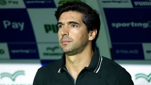 Abel Ferreira durante uma partida pelo Palmeiras. Foto: Alexandre Schneider/Getty Images