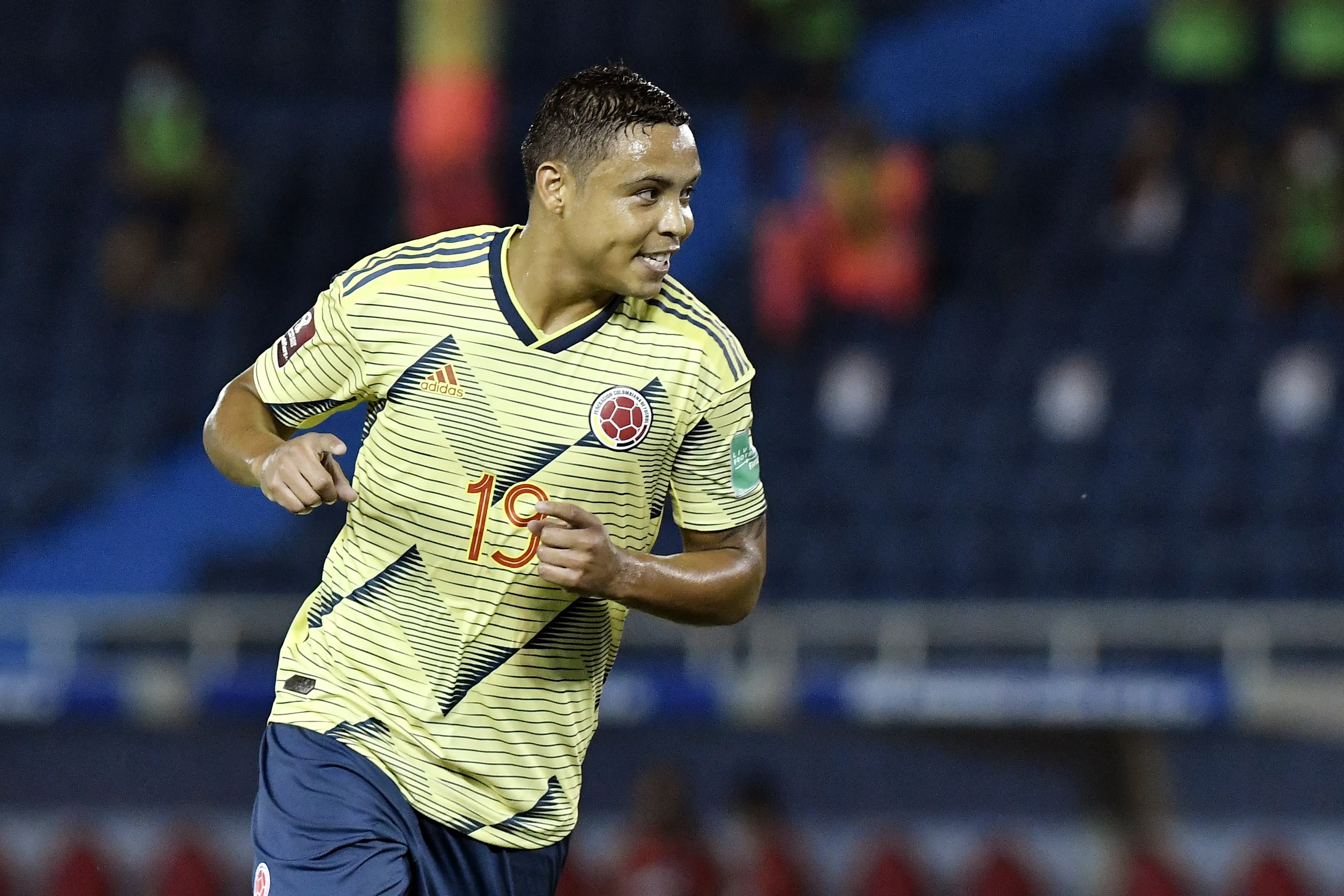 Luis Muriel comemorando um gol pela Colômbia (Foto: Gabriel Aponte/Getty Images)