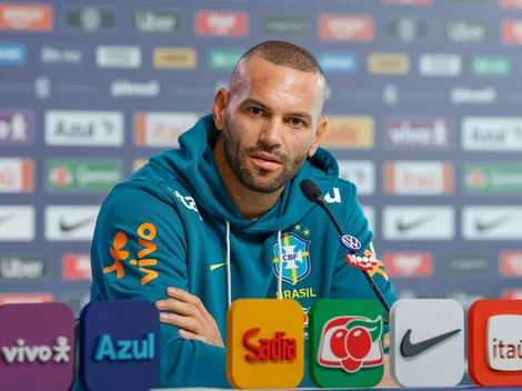 Weverton vê convocação como prêmio após saída do Palmeiras