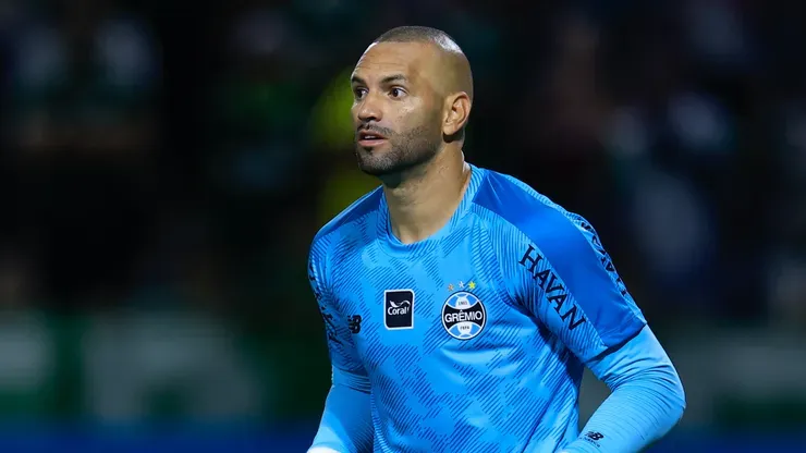 Weverton, do Grêmio. (Foto: Marcello Zambrana/AGIF)