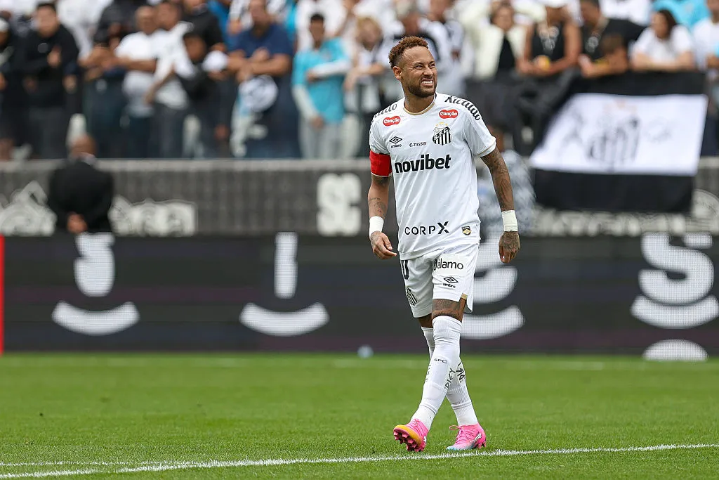Neymar Junior teve lesão constatada (Foto: icardo Moreira/Getty Images)