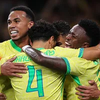 Rivais do Brasil chegam em fases diferentes para a Copa
