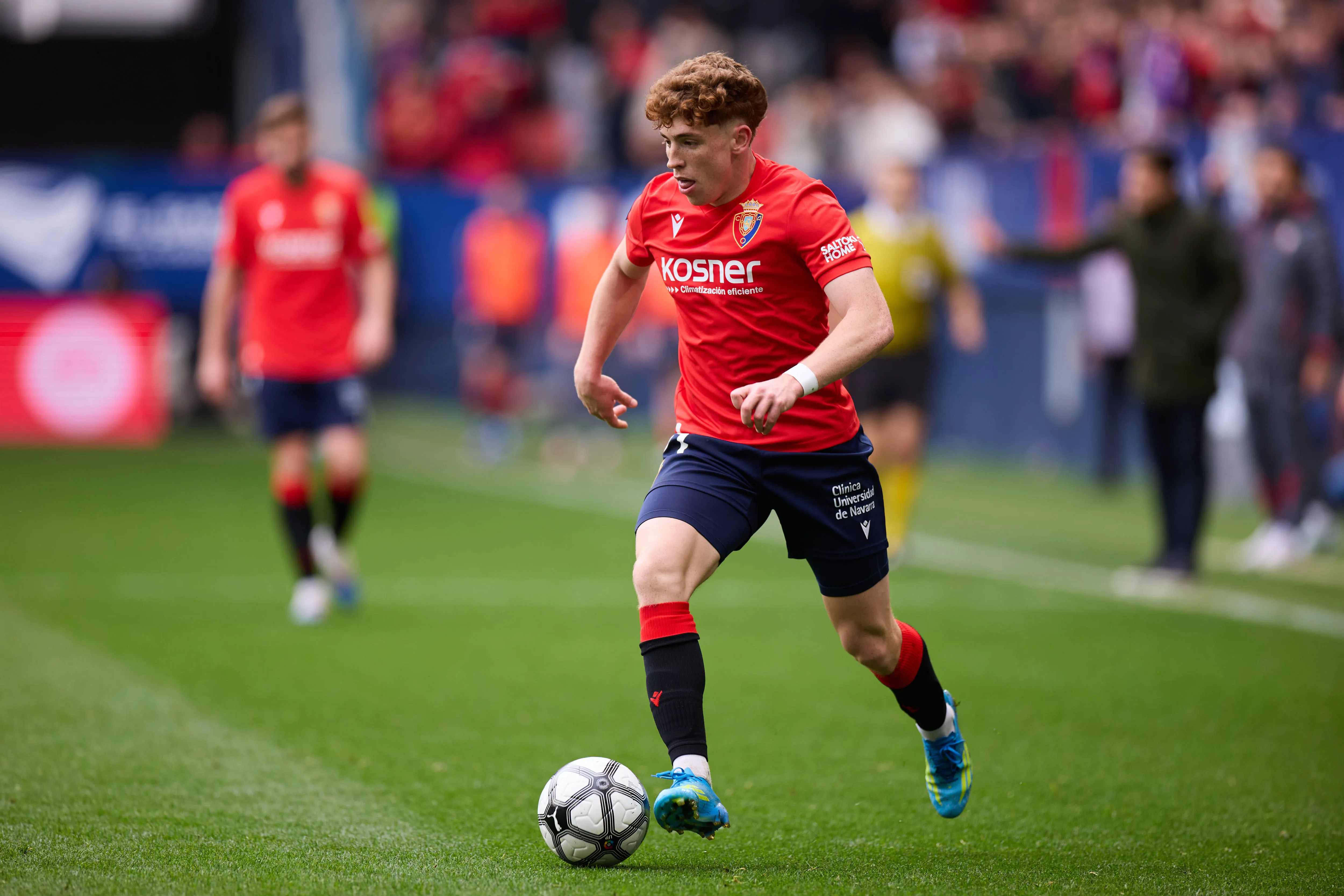 Víctor Muñoz jogando pelo Osasuna – Foto: IMAGO / Ricardo Larreina Amador