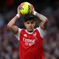 Barcelona mira a contratação de Piero Hincapié, do Arsenal
