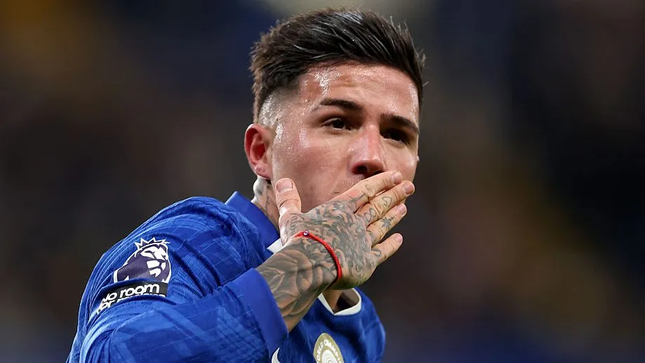Enzo Fernández, em campo