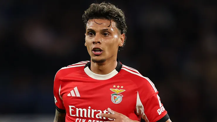 Richard Ríos em campo pelo Benfica. Foto: Julian Finney/Getty Images