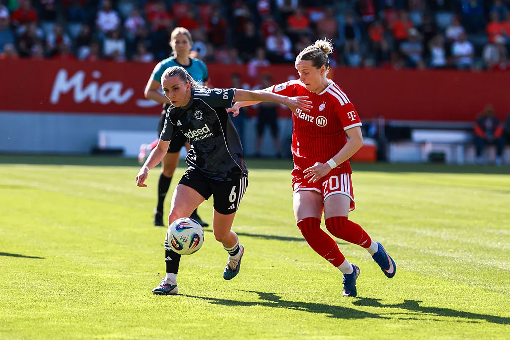 Elisa Senss atuando pelo Eintracht Frankfurt - Foto: Jasmin Walter/Getty Images