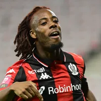 Nice goleia o Saint-Étienne e se livra do rebaixamento
