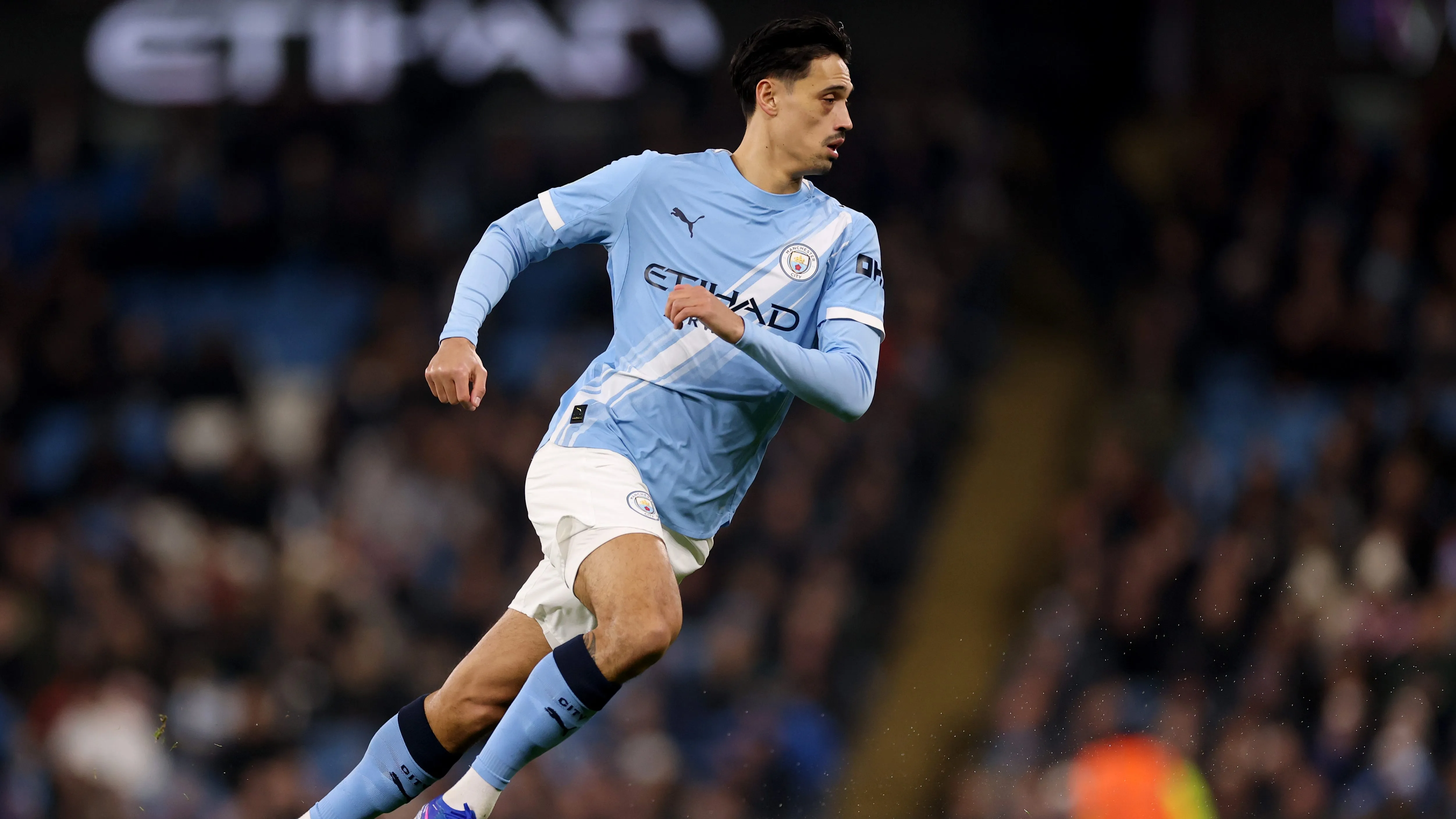 Tijjani Reijnders, alvo do Atlético de Madrid, em jogo do Manchester City. Foto: Carl Recine/Getty Images
