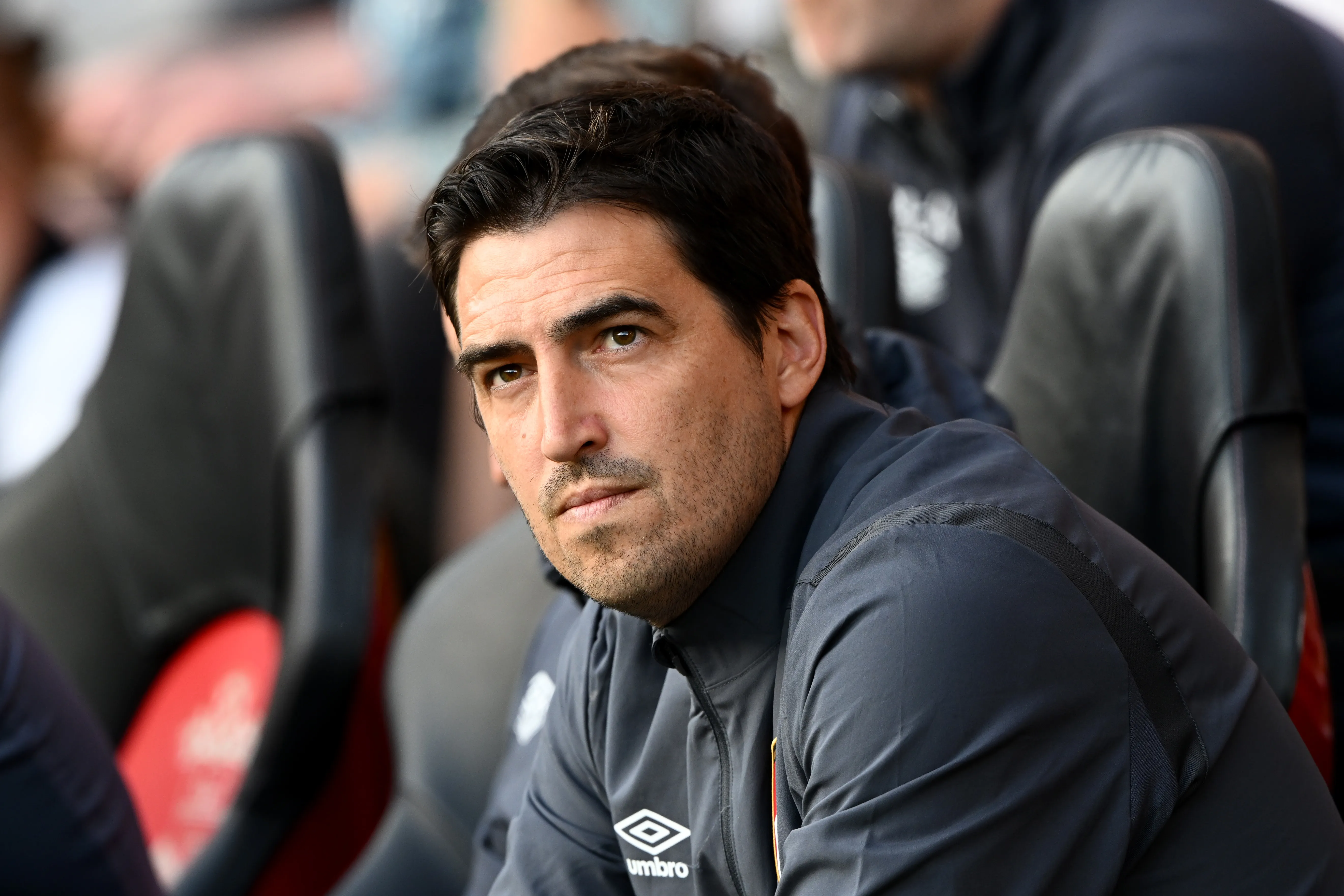 Iraola antes de uma partida do Bournemouth (Foto: Mike Hewitt/Getty Images)
