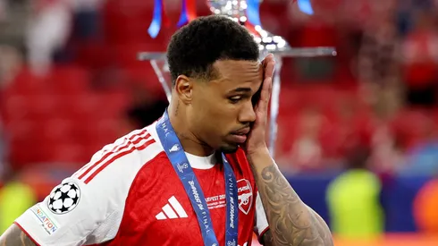 Gabriel Magalhães é criticado após pênalti perdido em PSG x Arsenal. (Foto: Carl Recine/Getty Images)