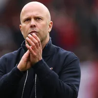 Arne Slot pode assumir o Milan