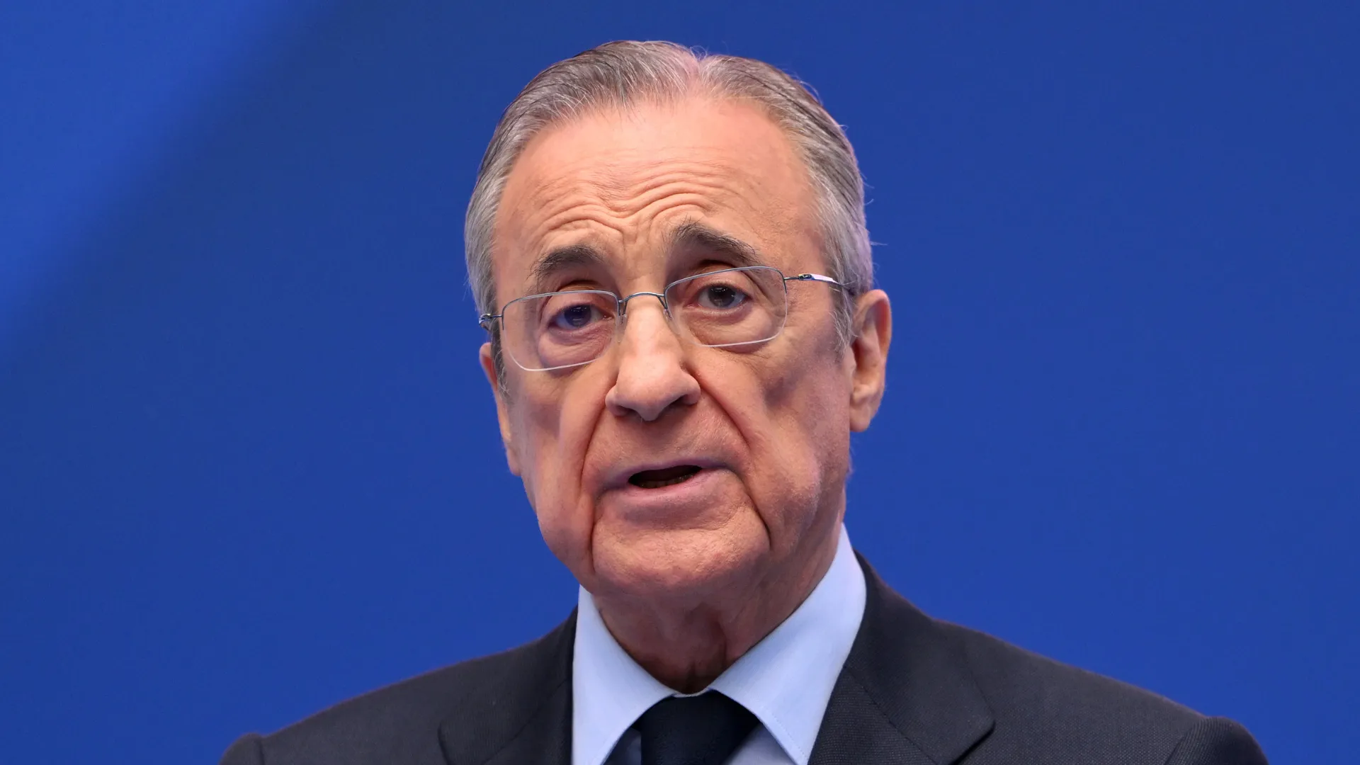 Florentino Pérez em entrevista pelo Real Madrid