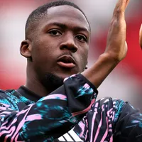 Liverpool quer contratar Schlotterbeck pra vaga de Konaté