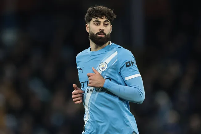 Josko Gvardiol deixou futuro em aberto no Manchester City após ser ligado a outros clubes. Foto: IMAGO /&nbsp;News Images