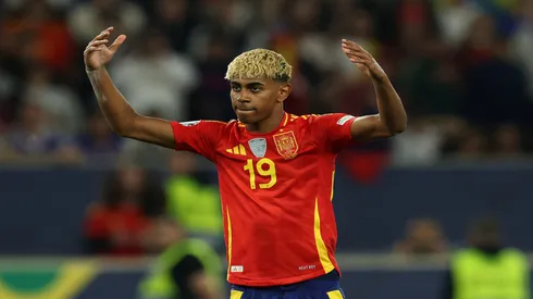 Lamine Yamal pela Espanha em 2025 - Alexander Hassenstein/Getty Images