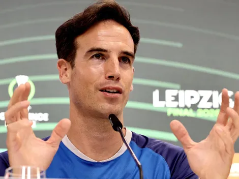 Villarreal contrata técnico vice da Conference League