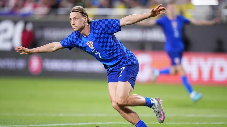 Majer marcou, mas não evitou a derrota da Croácia para o Brasil.