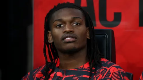 Rafael Leão está na mira de Manchester United e Arsenal. Foto: Marco Luzzani/Getty Images