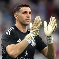 Dibu Martínez preocupa a Seleção Argentina por lesão