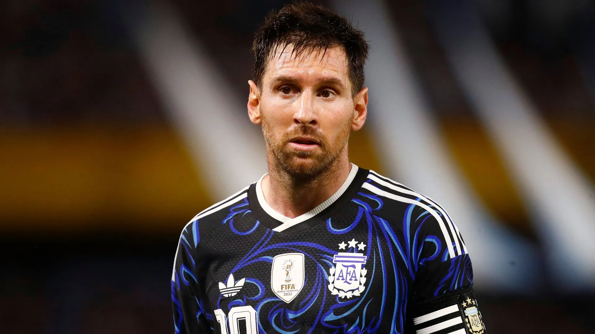 Messi é o camisa 10 e capitão da Argentina (foto: Marcos Brindicci/Getty Images)