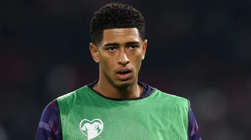 Bellingham antes de uma partida da Inglaterra. Foto: Alex Pantling/Getty Images