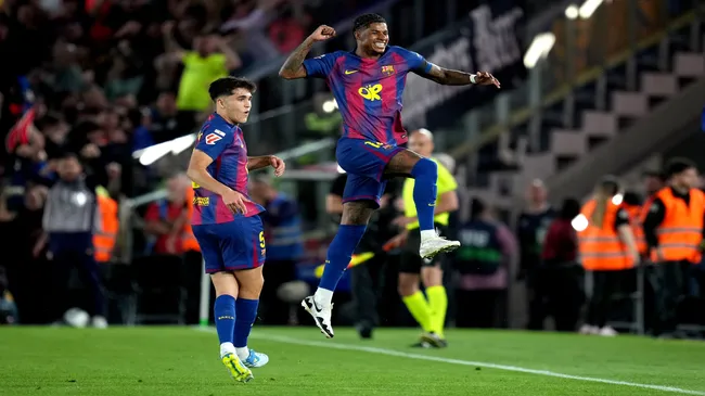 Rashford comemora gol pelo Barcelona – Alex Caparros/Getty Images
