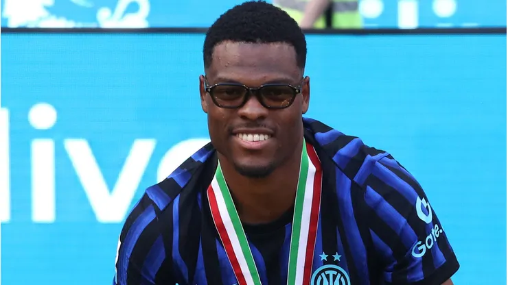 Dumfries, novo reforço do Real Madrid. (Photo by Marco Luzzani/Getty Images)
