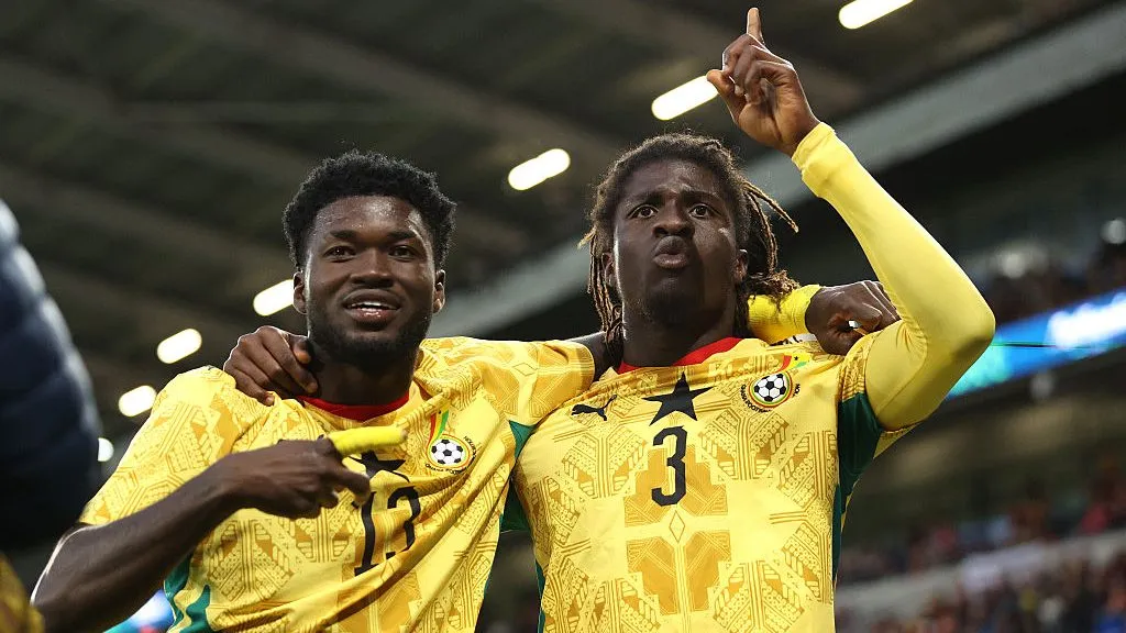 Yirenkiy comemorando o gol de Gana. Foto: Ryan Hiscott/Getty Images