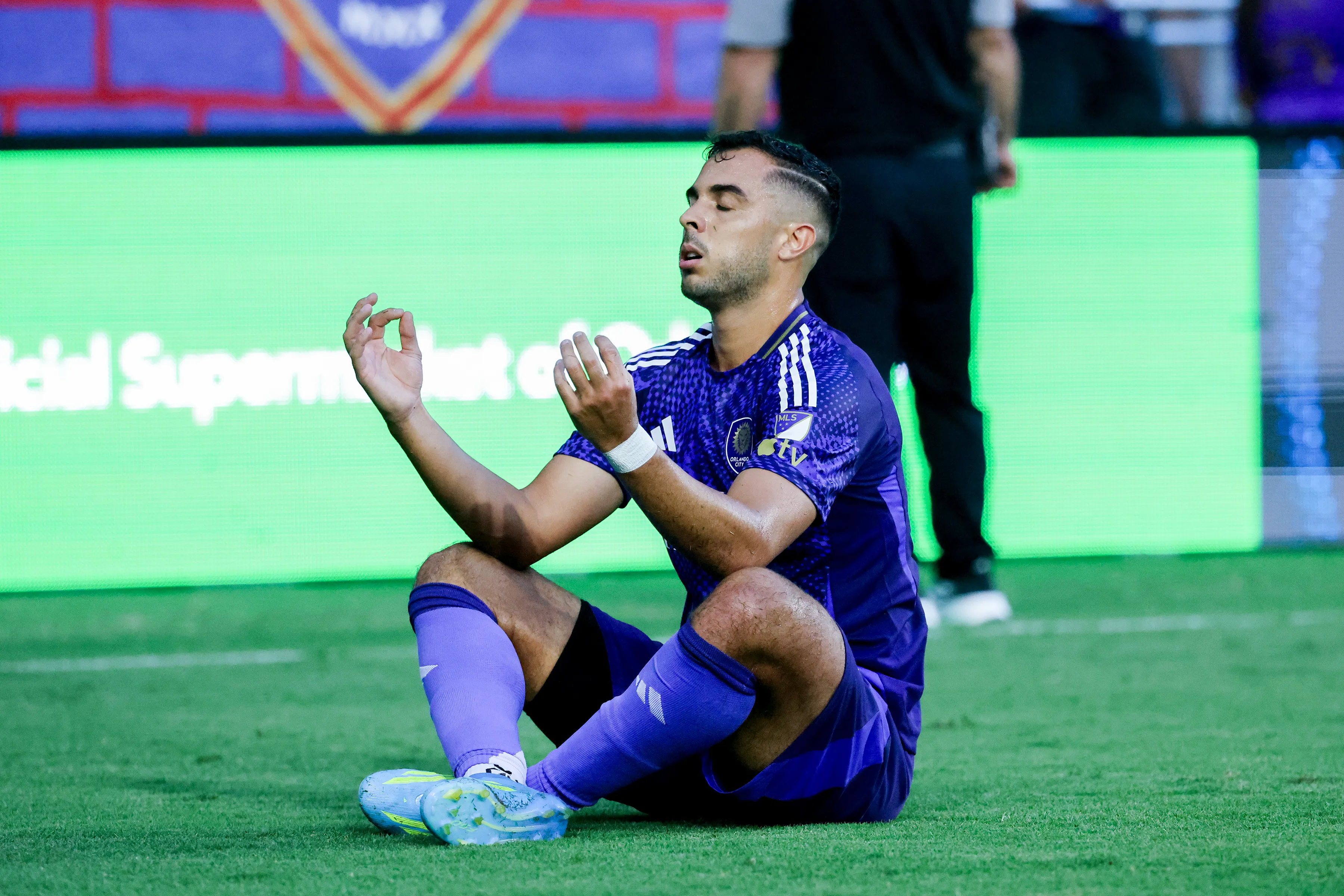 Martín Ojeda comemora gol pelo Orlando City. (Photo by Alex Menendez/Getty Images)