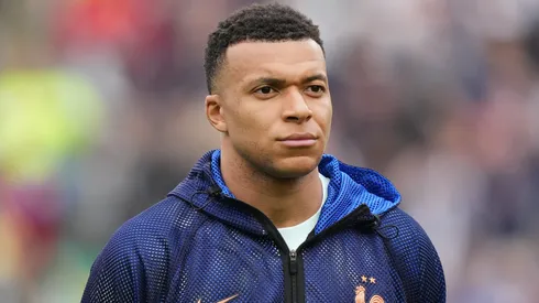 Mbappé antes de uma partida pela França. Foto: Michael Owens/Getty Images