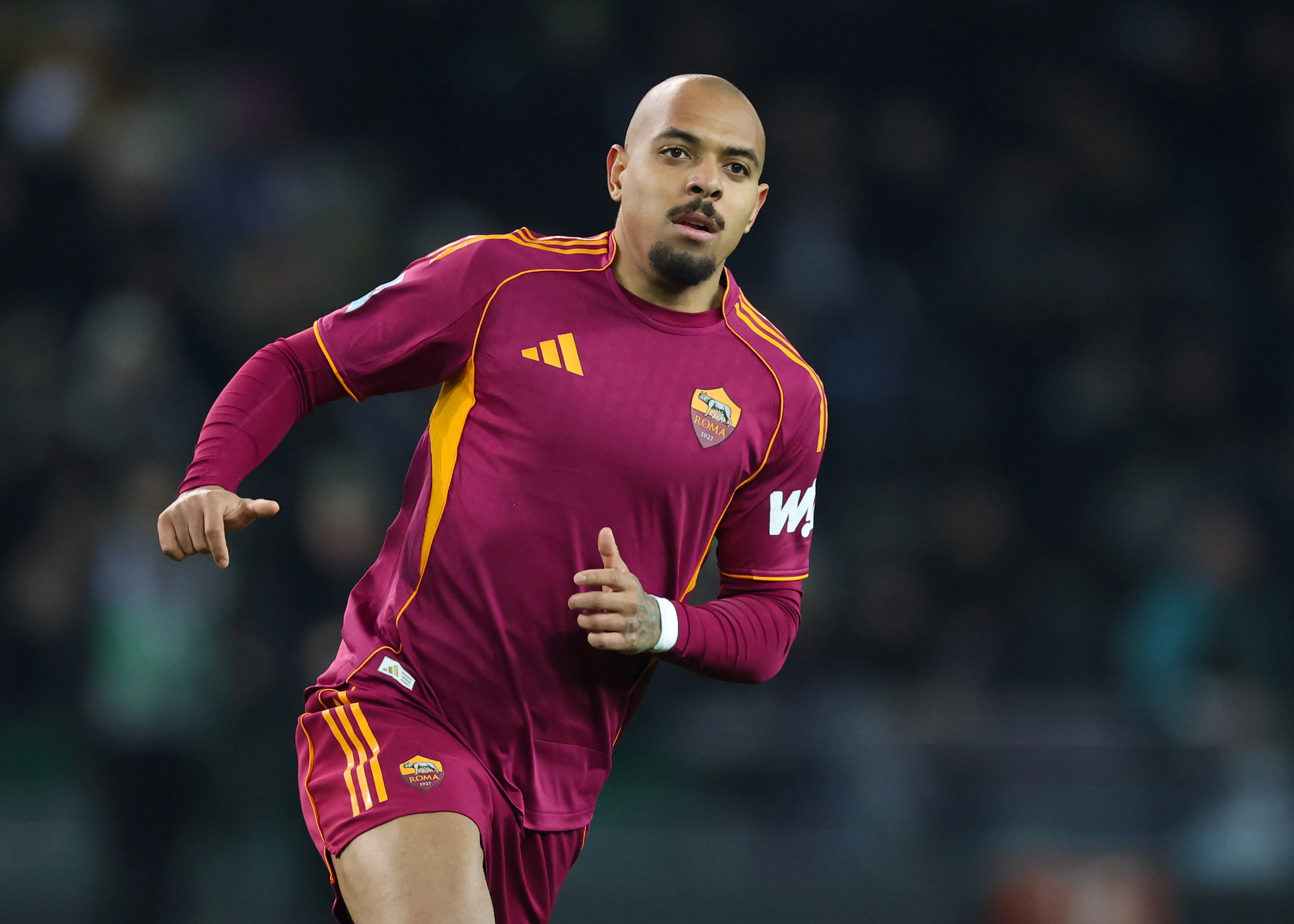 Malen em campo pela Roma (Foto: Timothy Rogers/Getty Images)