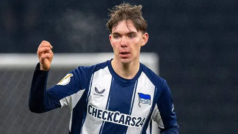 Liverpool quer joia Kennet Eichorn, meia de 16 anos do Hertha e aceita pagar valor. Foto: IMAGO / Matthias Koch