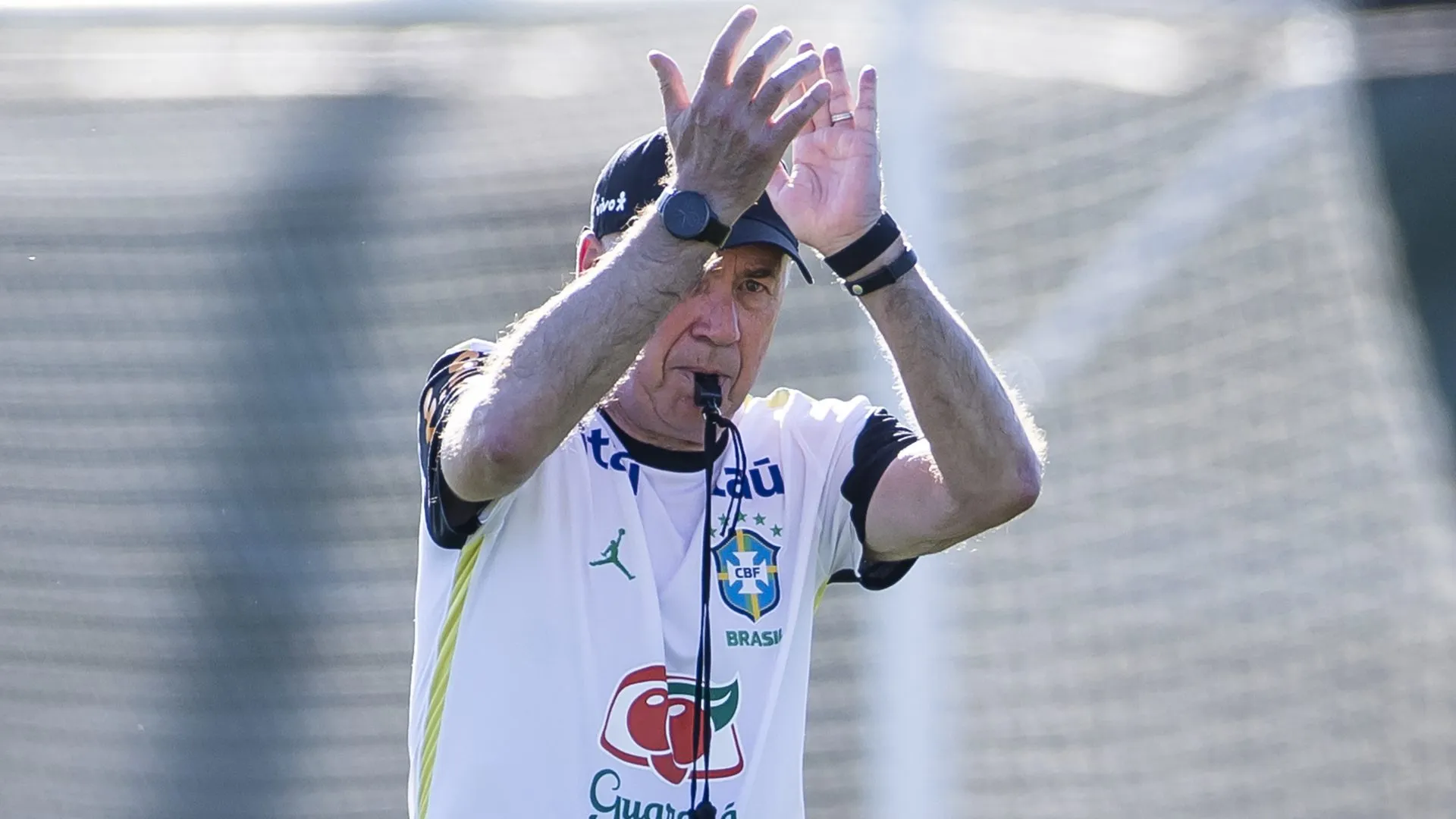 Carlo Ancelotti faz mudança no Brasil