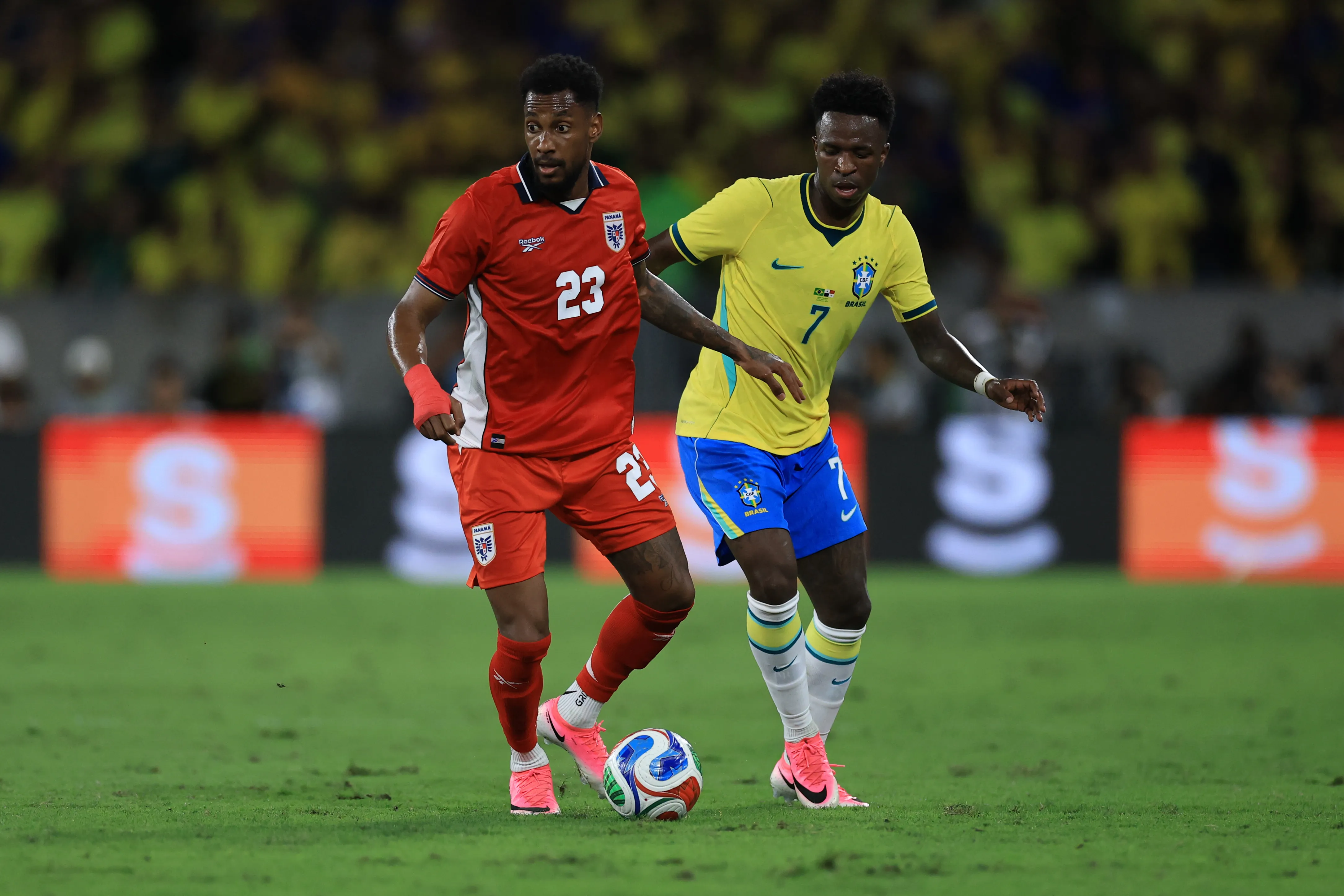 Vinícius Júnior pela Seleção Brasileira. (Foto: Buda Mendes/Getty Images)