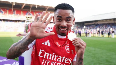 Gabriel Jesus, campeão pelo Arsenal. (Foto: Michael Regan/Getty Images For Premier League)