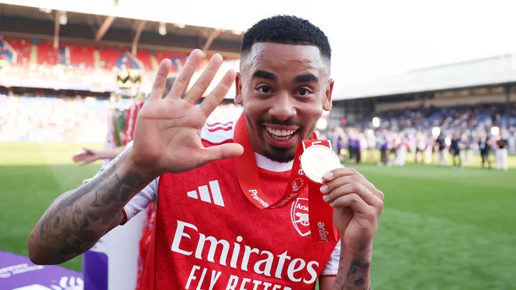 Gabriel Jesus, campeão pelo Arsenal. (Foto: Michael Regan/Getty Images For Premier League)