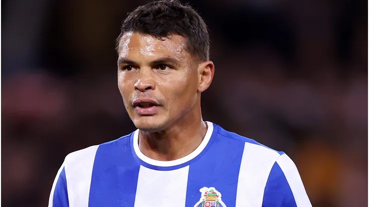 Thiago Silva é especulado em Internacional e São Paulo, mas vai seguir na Europa. (Foto: Alex Livesey/Getty Images)