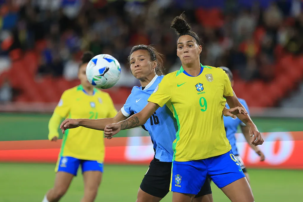 Amanda Gutierres atuando pela Seleção Feminina - Foto: Franklin Jacome/Getty Images