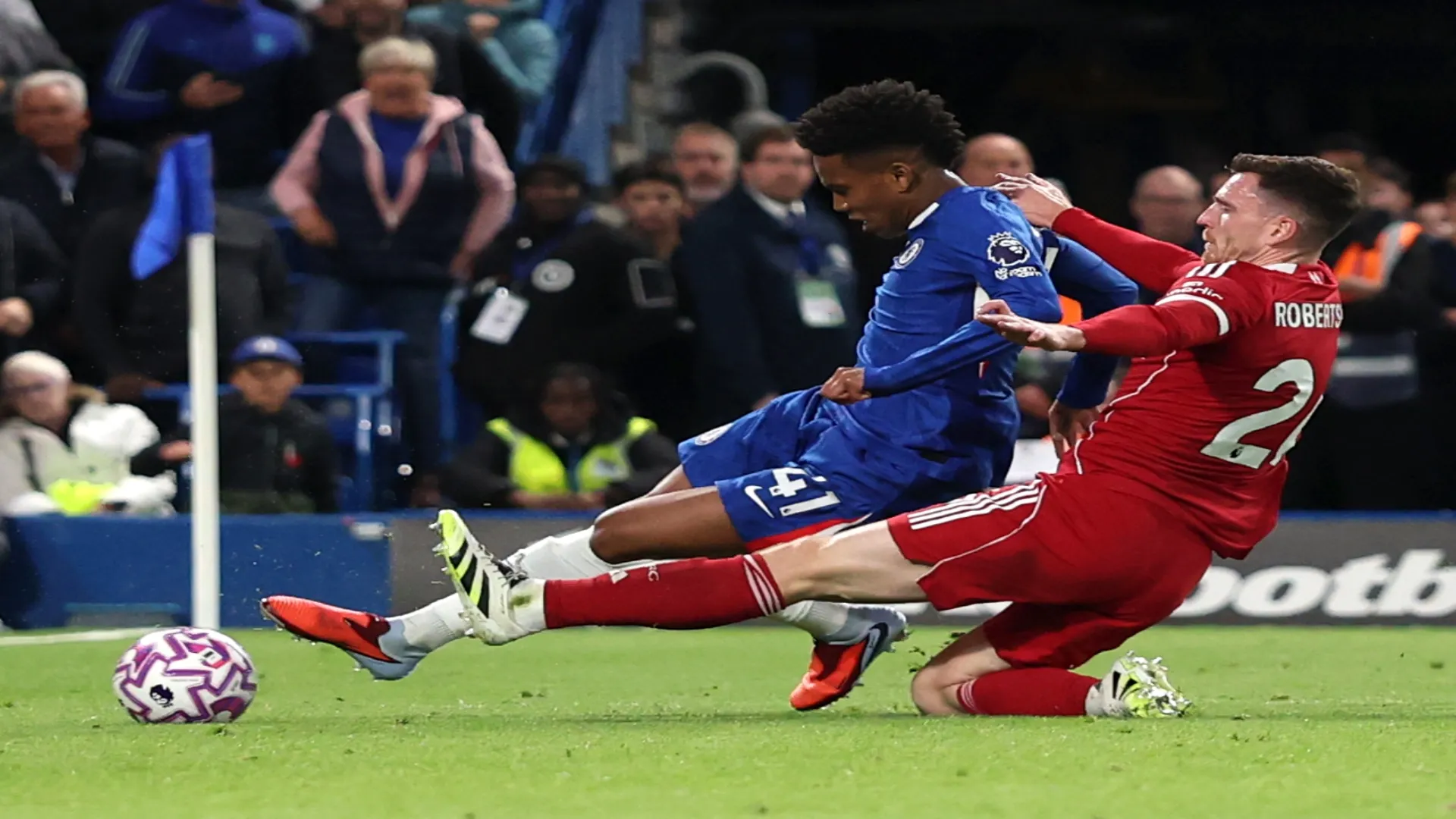 Estêvão em Chelsea x Liverpool pela Premier League – Michael Steele/Getty Images