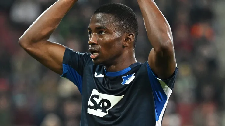 Touré, alvo do Manchester United. (Photo by Christian Kaspar-Bartke/Getty Images)