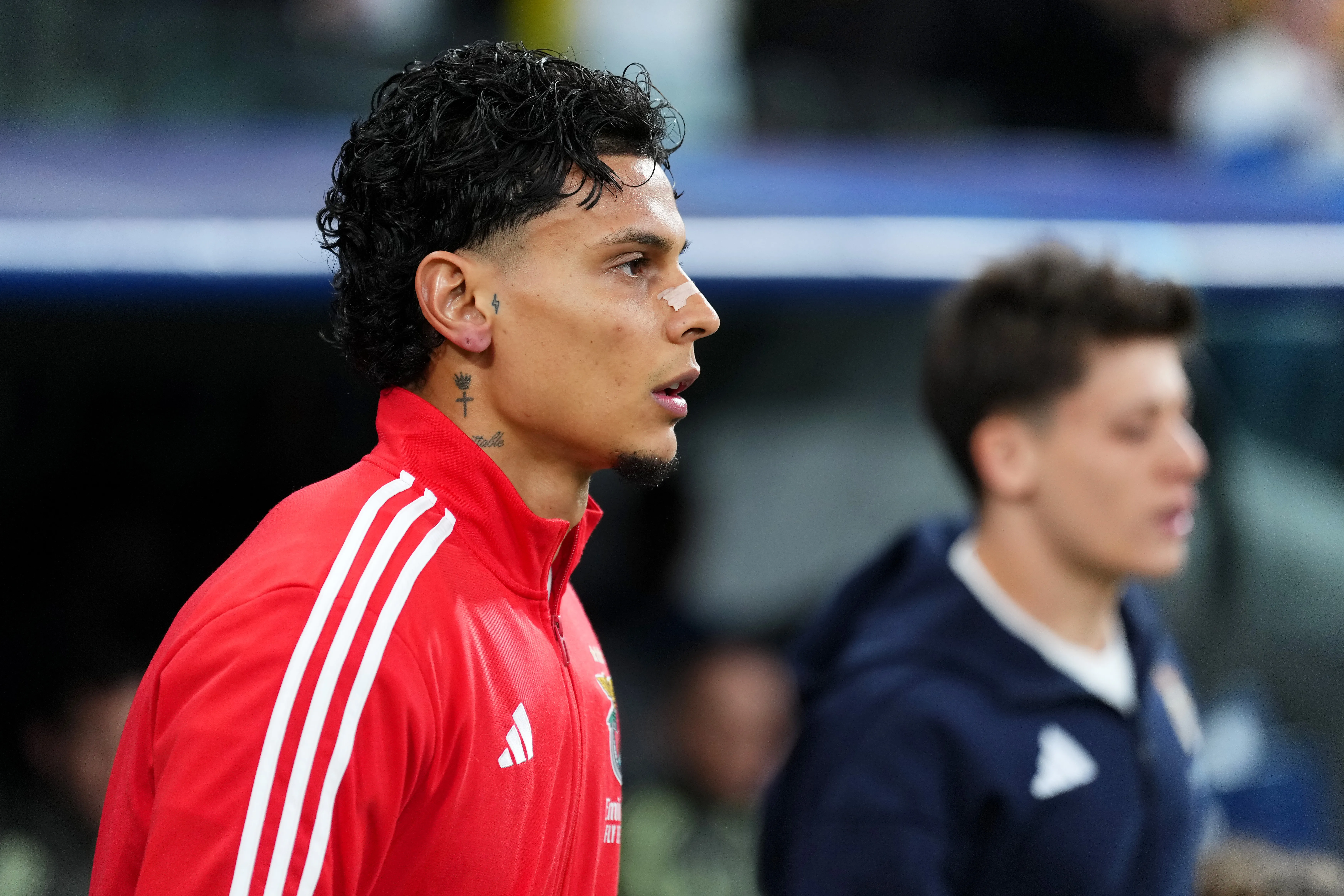 Richard Ríos antes de um jogo pelo Benfica (Foto: Angel Martinez/Getty Images)