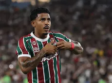 John Kennedy entra na mira do Shakhtar Donetsk